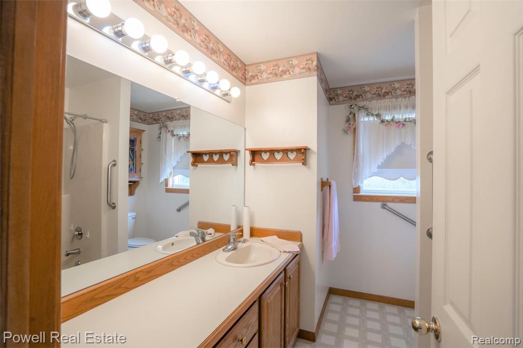 1699 Smith Road Lapeer, MI 48446 - Photo 18 of 54