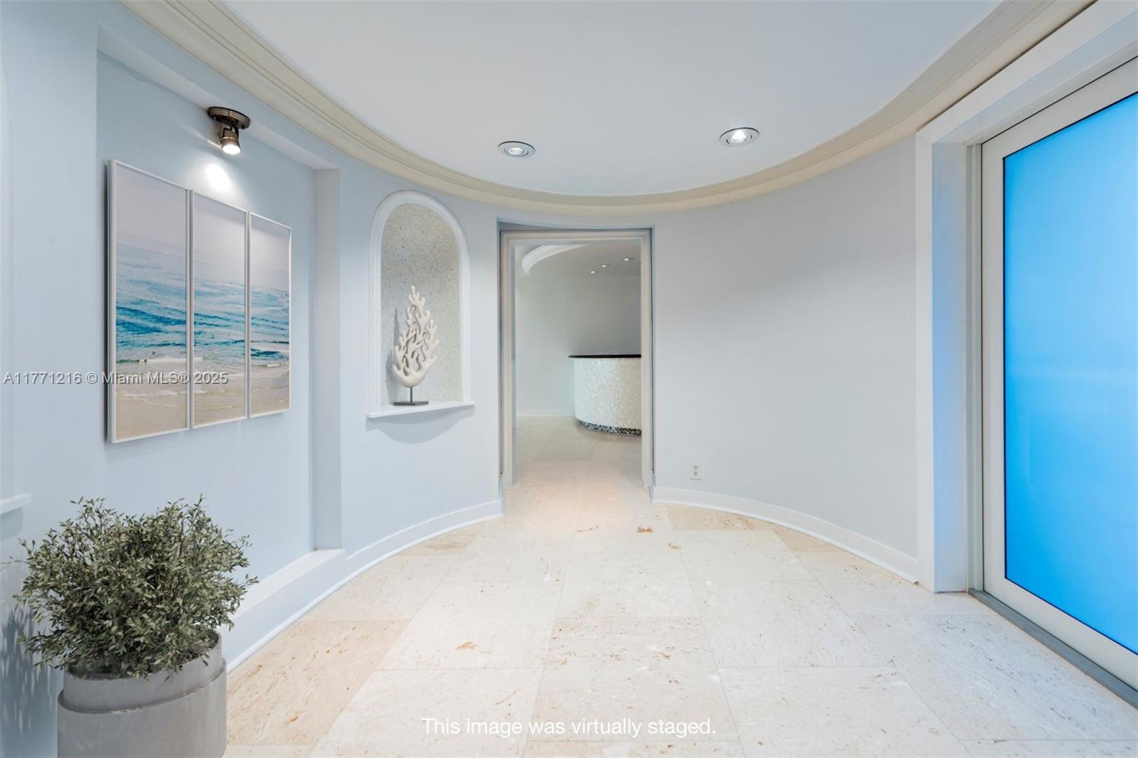 333 Sunset Drive, Unit 804 Fort Lauderdale, FL 33301 - Photo 2 of 28 a view of entryway with kitchen