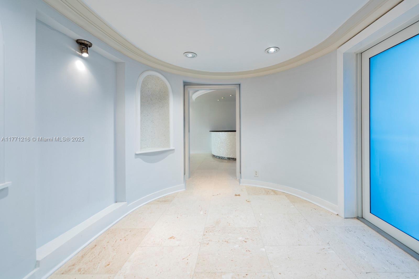 333 Sunset Drive, Unit 804 Fort Lauderdale, FL 33301 - Photo 3 of 28 a view of an empty room