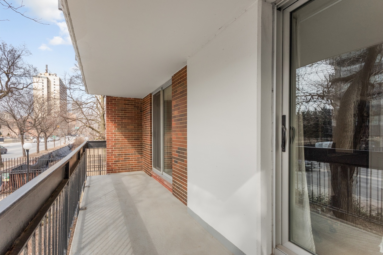 5901 North Sheridan Road, Unit 2K Chicago, IL 60660 - Photo 18 of 27 Gallery Image 18