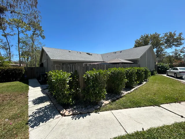 $2,500 | 1106 Hyacinth Place, Wellington, FL 33414