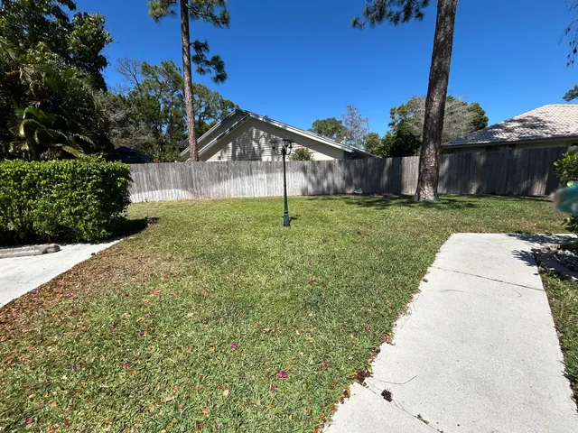 $2,500 | 1106 Hyacinth Place, Wellington, FL 33414