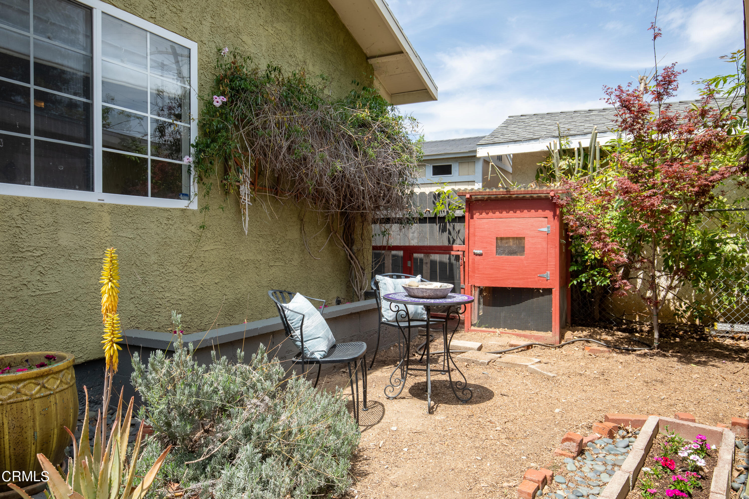 1710 North Ave 46 Eagle Rock, CA 90041 - Photo 25 of 30 a outdoor space with lots of potted plants