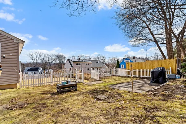 $409,900 | 18 Mt Carmel Street, Fitchburg, MA 01420