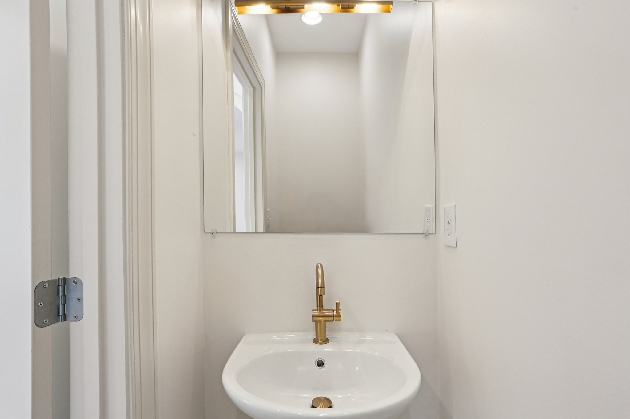 215 Cherokee Road Nashville, TN 37205 - Photo 39 of 61