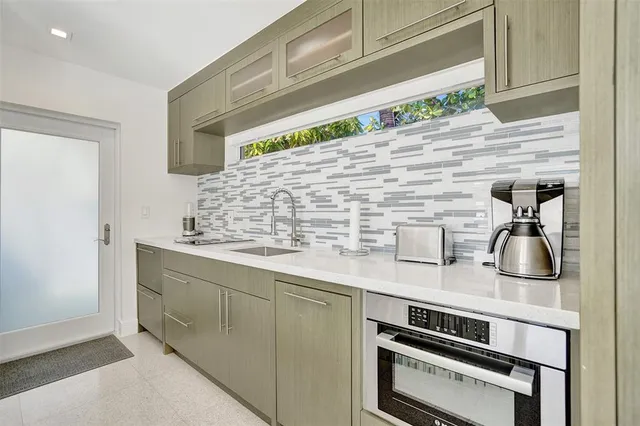 $9,000 | 2514 Yacht Club Boulevard, Fort Lauderdale, FL 33304