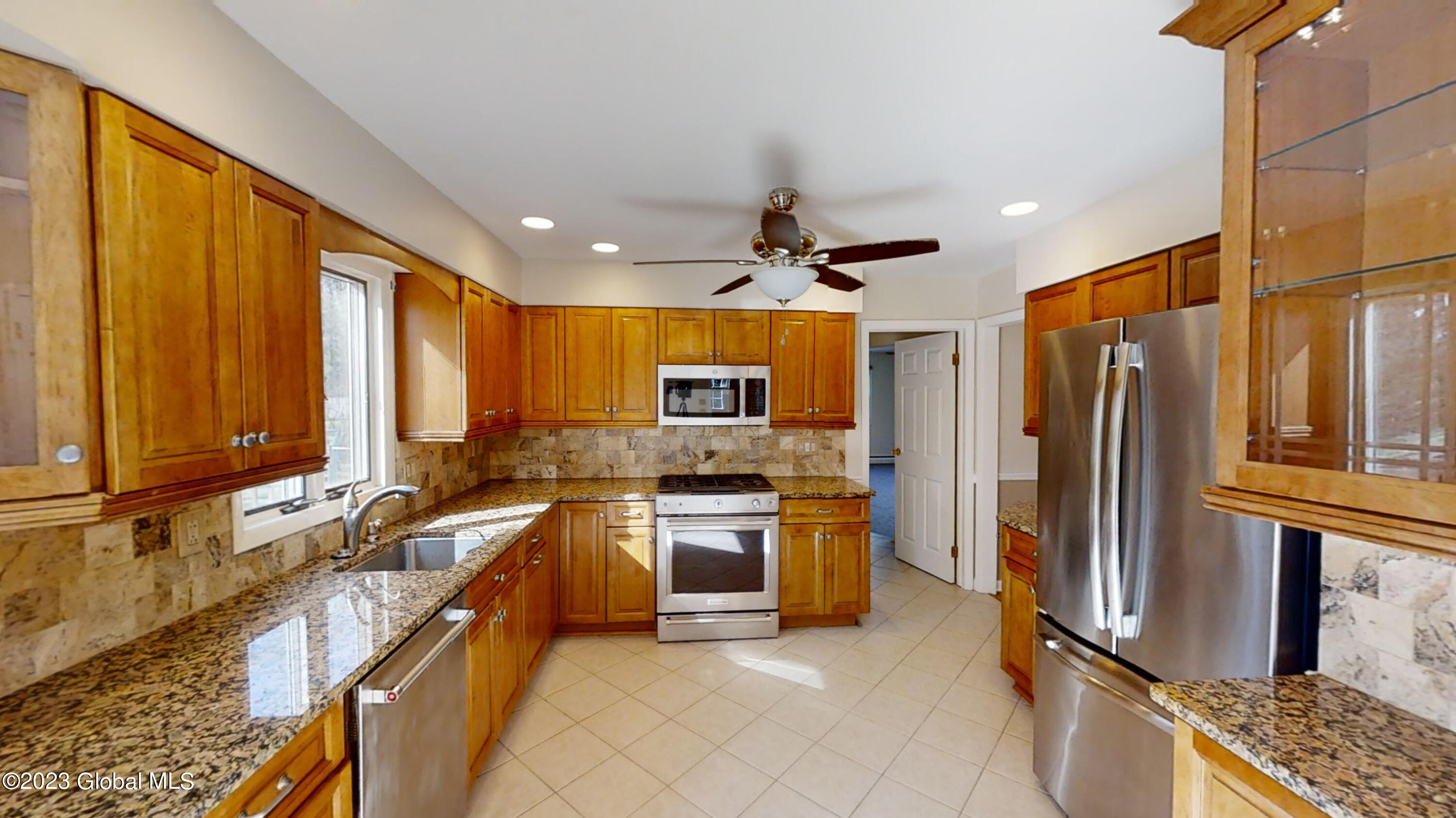 21 Maple Ridge Ballston Lake, NY 12019 - Photo 13 of 50 21-Maple-ridge-04212023_052614