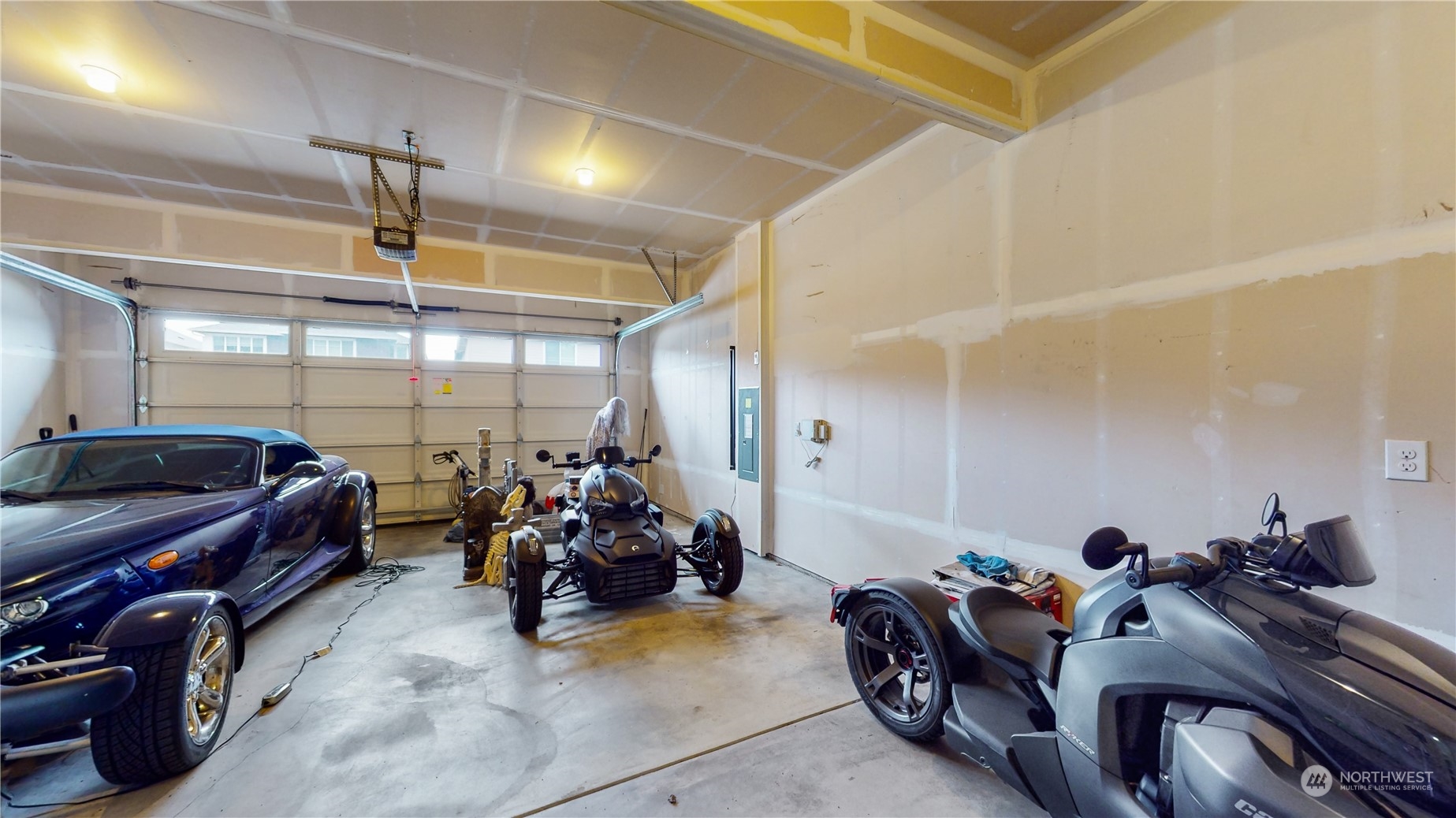 17009 42nd Drive Southeast Bothell, WA 98012 - Photo 10 of 26 a bed room with furniture