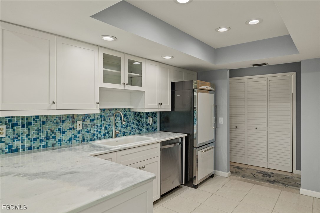 673 East Rocks Drive Sanibel, FL 33957 - Photo 14 of 45