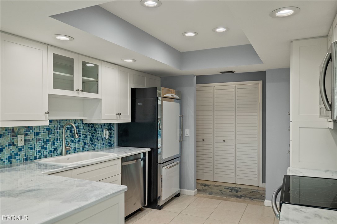 673 East Rocks Drive Sanibel, FL 33957 - Photo 16 of 45