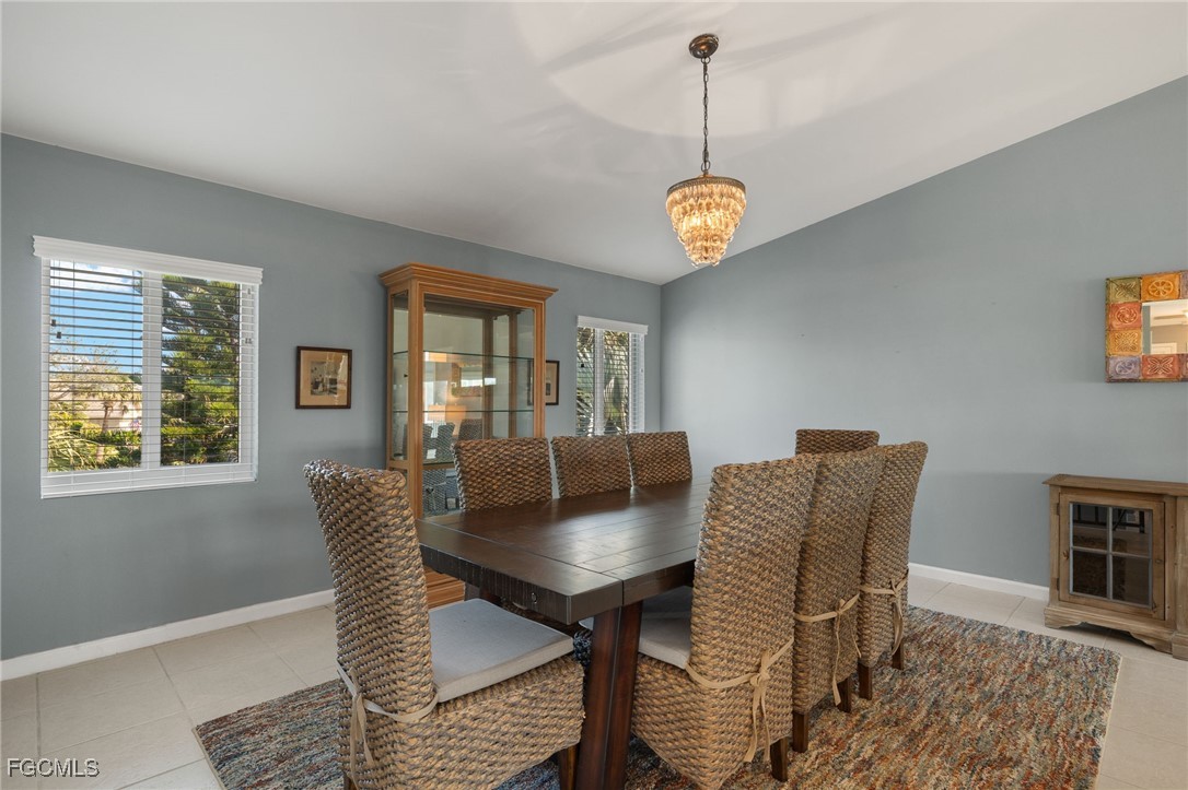 673 East Rocks Drive Sanibel, FL 33957 - Photo 7 of 45