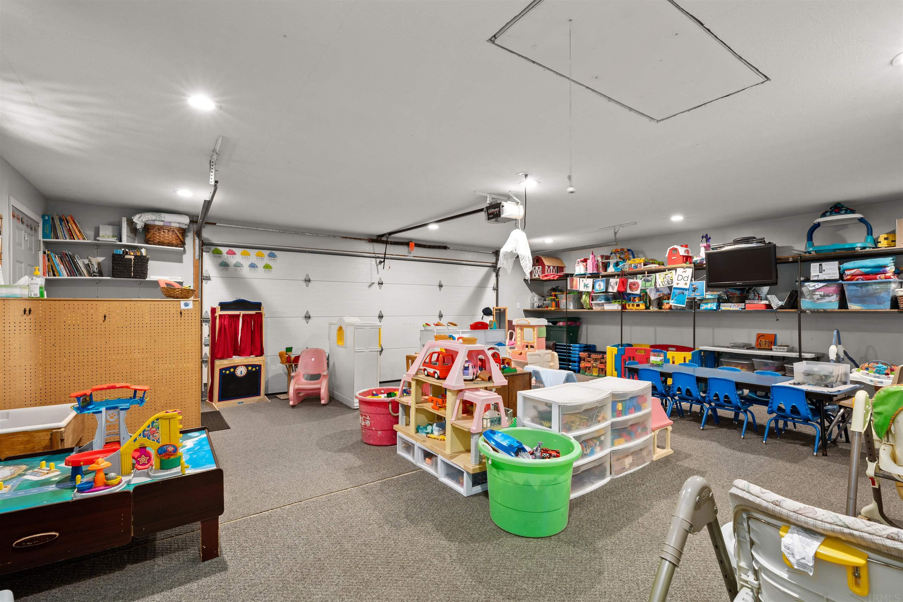 9002 Johnson Road Fort Wayne, IN 46818 - Photo 12 of 17