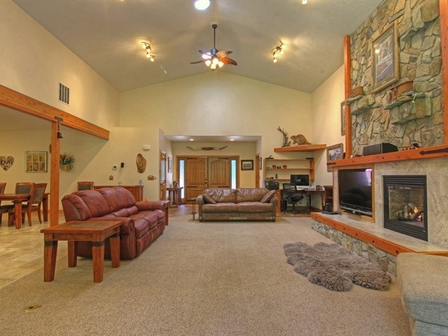 442 Riverbend Loop Road Cusick, WA 99119 - Photo 8 of 20
