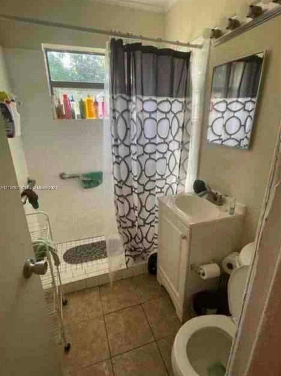 1333 West 24th Street Riviera Beach, FL 33404 - Photo 7 of 8 Gallery Image 7