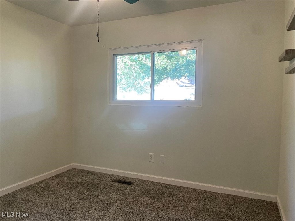 5741 Jaycox Road North Ridgeville, OH 44039 - Photo 11 of 23 middle bedroom