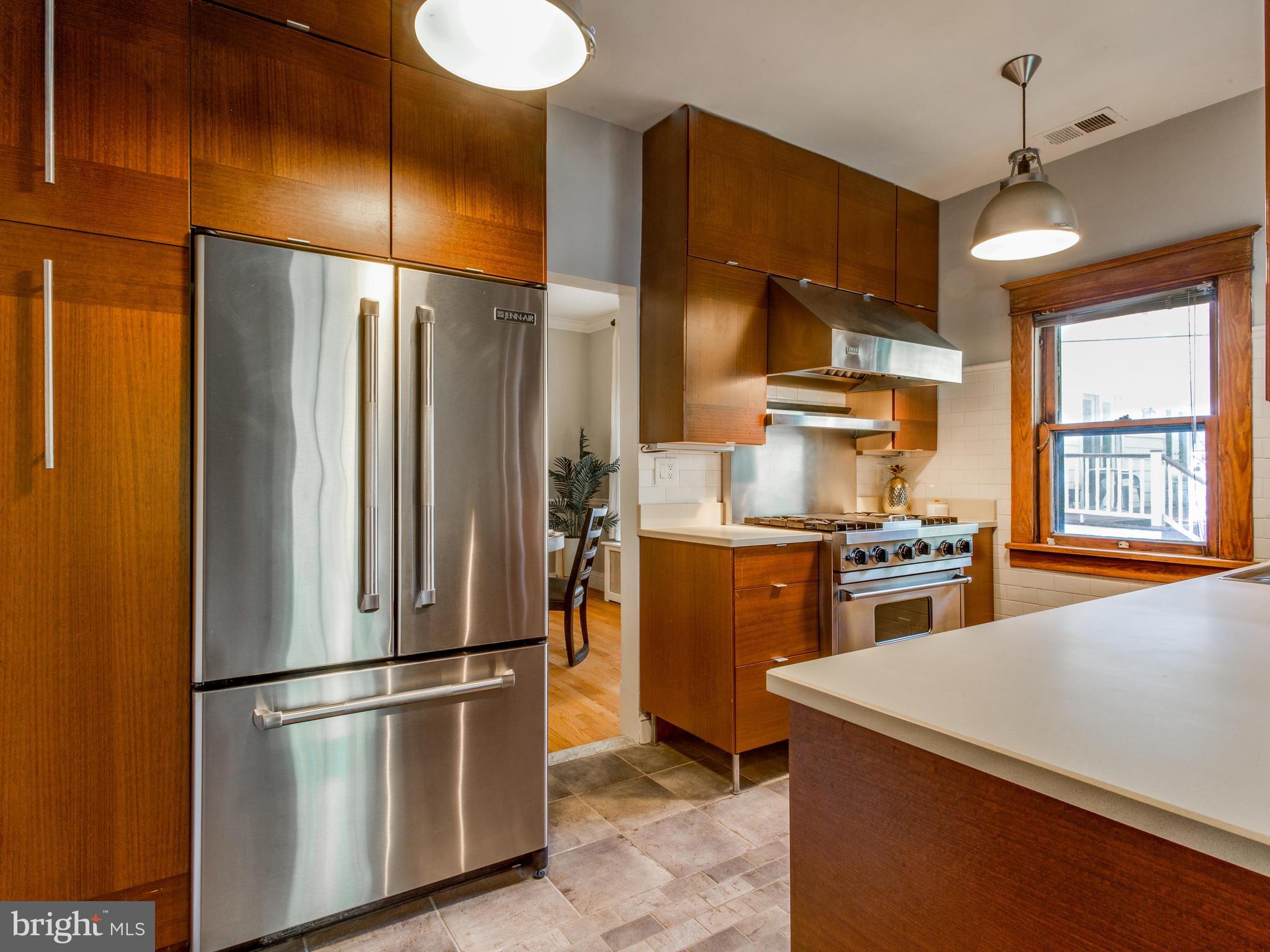 1217 Russell Road Alexandria, VA 22301 - Photo 2 of 30 Kitchen
