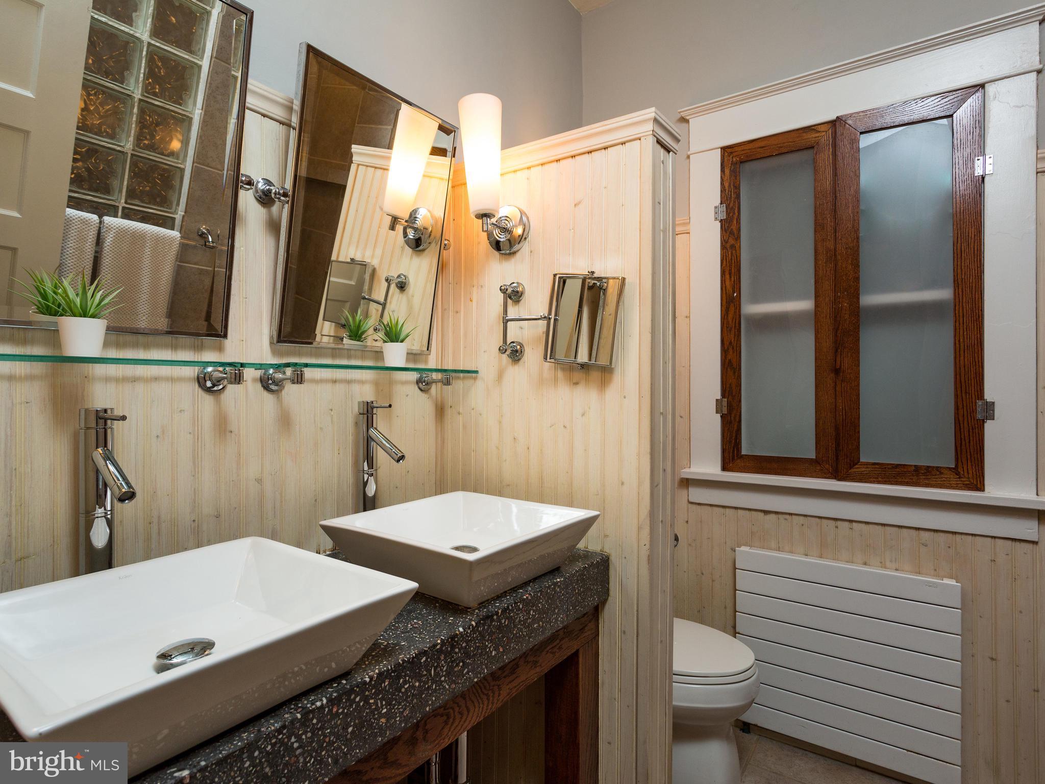 1217 Russell Road Alexandria, VA 22301 - Photo 17 of 30 Bath