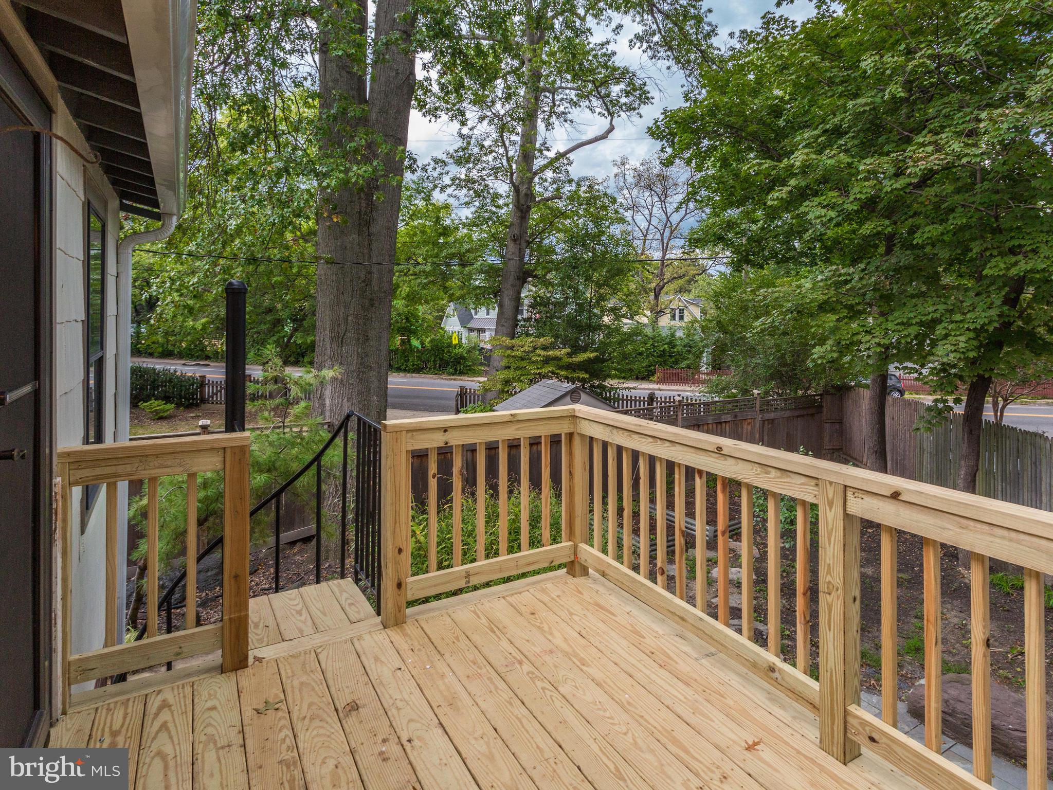 1217 Russell Road Alexandria, VA 22301 - Photo 27 of 30 Exterior (Rear)