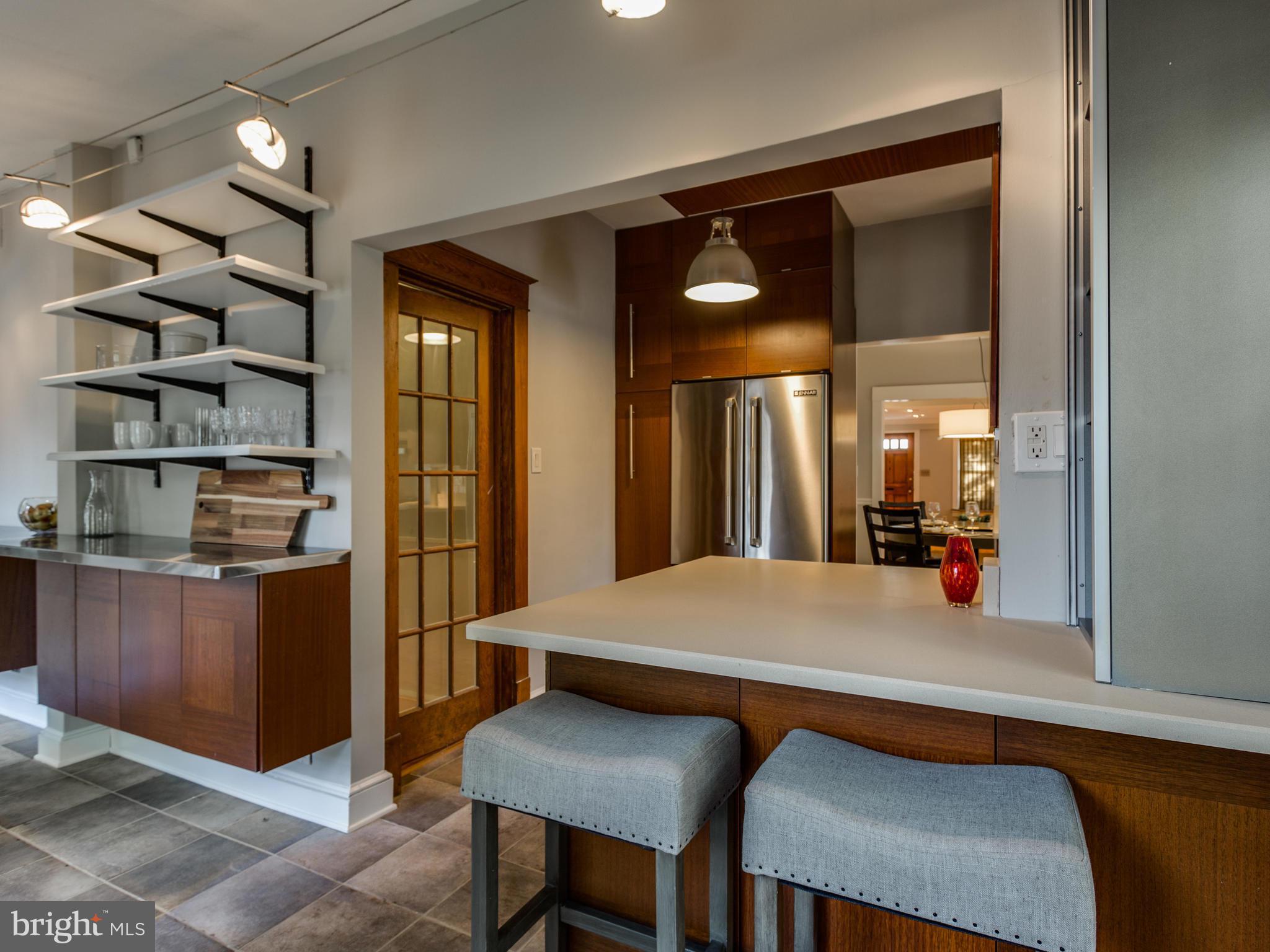 1217 Russell Road Alexandria, VA 22301 - Photo 5 of 30 Interior (General)