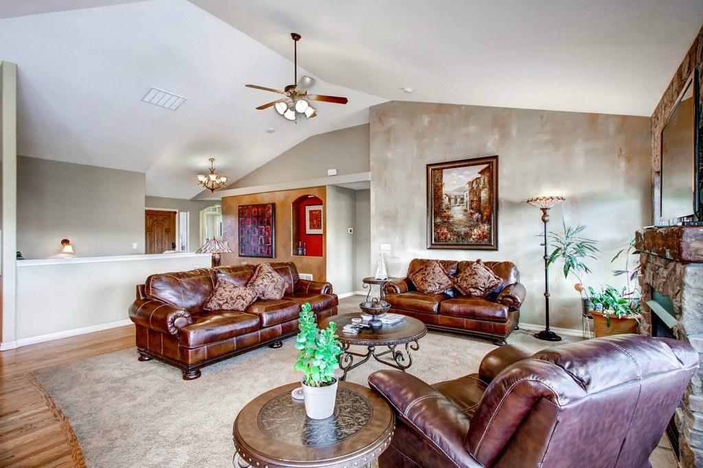 2917 Sovereign View Colorado Springs, CO 80920 - Photo 11 of 28