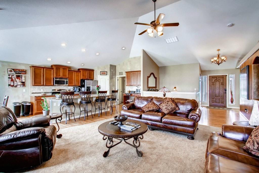 2917 Sovereign View Colorado Springs, CO 80920 - Photo 12 of 28