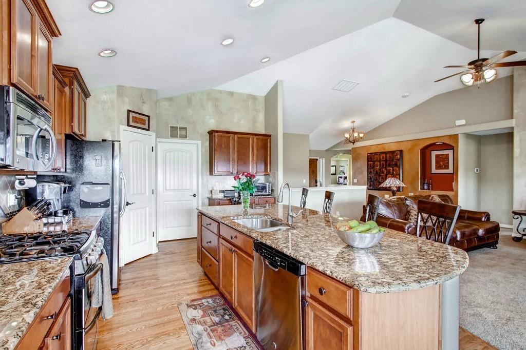 2917 Sovereign View Colorado Springs, CO 80920 - Photo 5 of 28