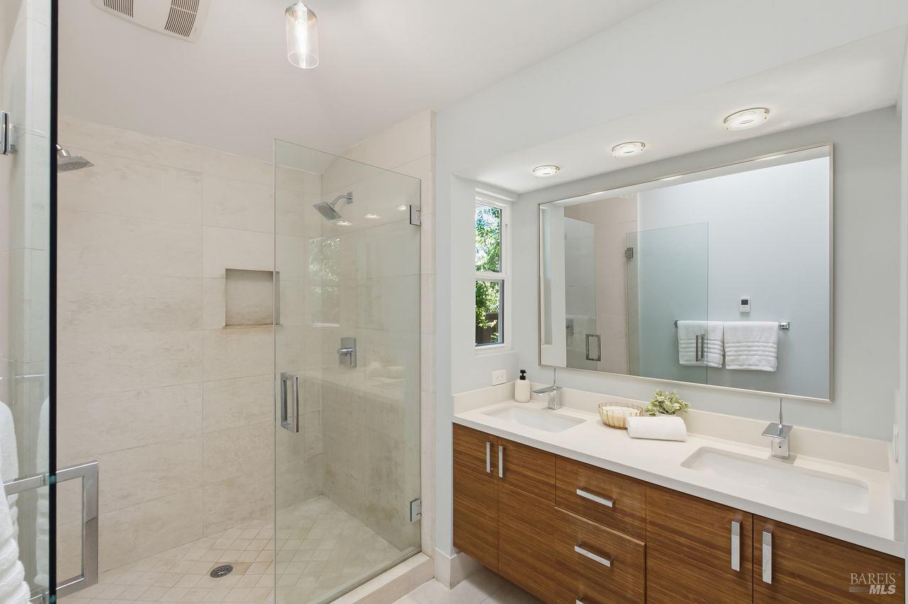 325 Point San Pedro Road San Rafael, CA 94901 - Photo 14 of 20