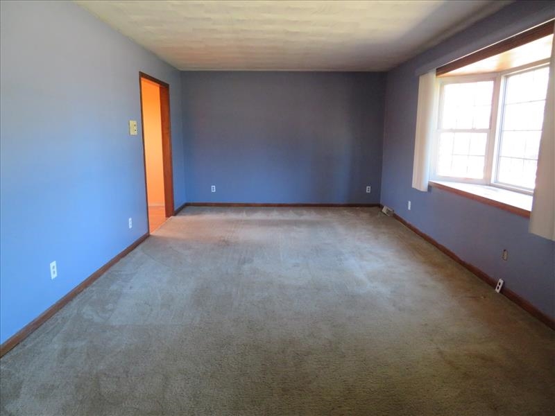 623 Turner Road Mount Vernon, IN 47620 - Photo 5 of 32 Gallery Image 5