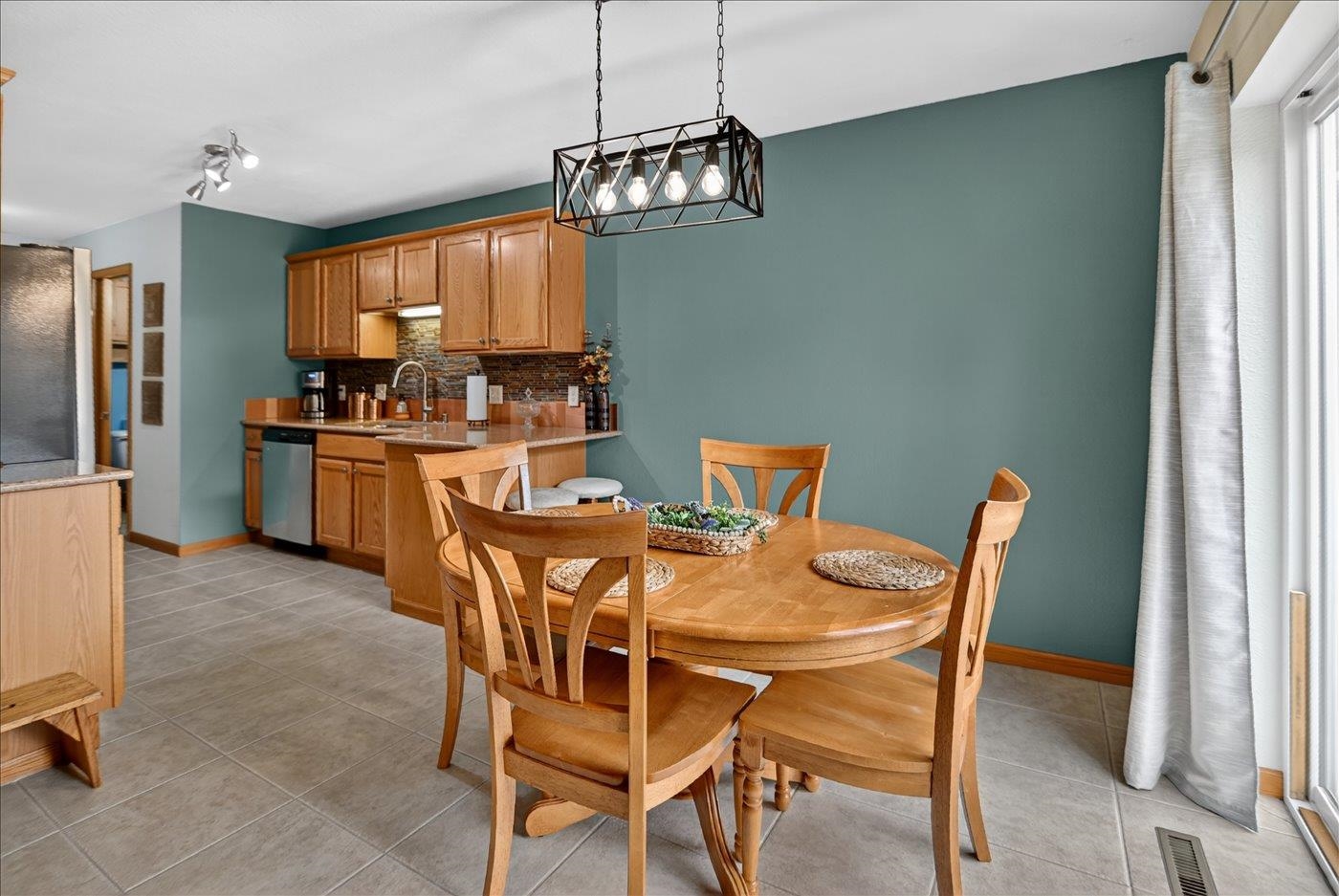 957 Chandler Lane Sun Prairie, WI 53590 - Photo 14 of 47