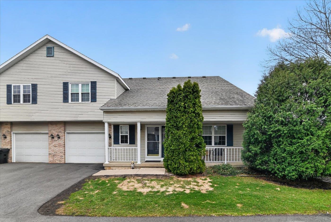957 Chandler Lane Sun Prairie, WI 53590 - Photo 2 of 47