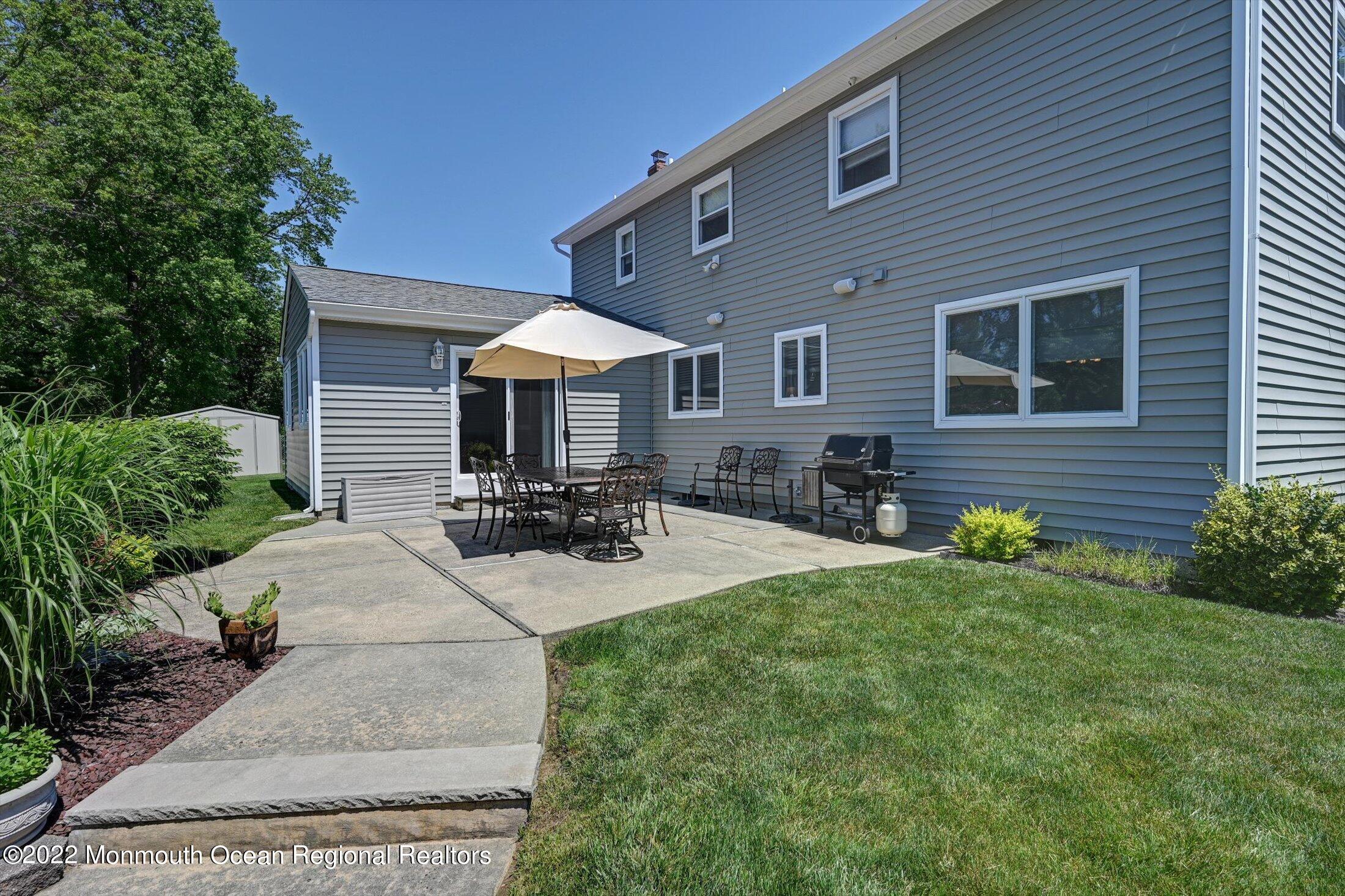 4 Sussex Road Morganville, NJ 07751 - Photo 33 of 55 33-23937186