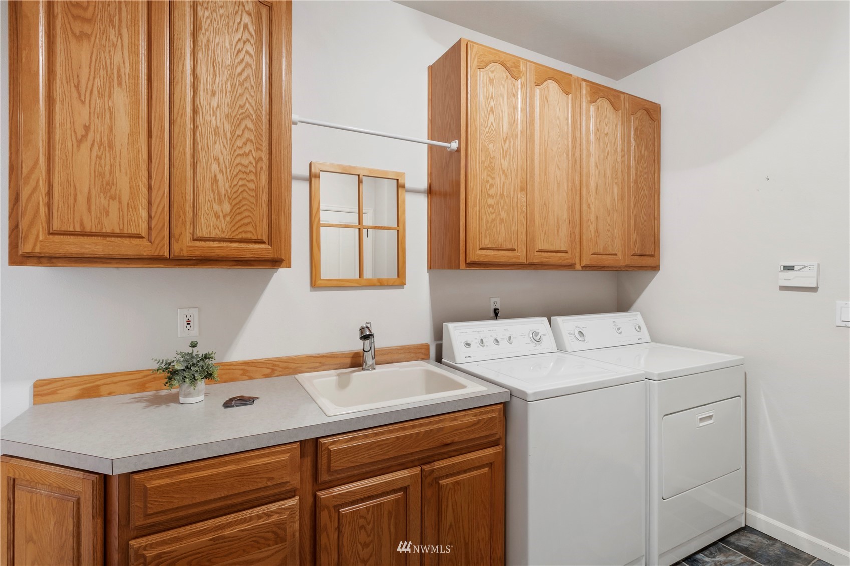 3904 Park Avenue North Renton, WA 98056 - Photo 19 of 40 a utility room with dryer and washer