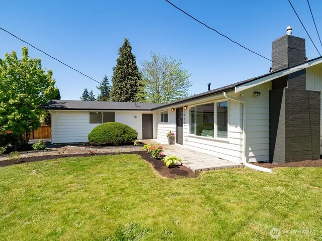 $649,000 | 1929 201st Place Southwest, Lynnwood, WA 98036