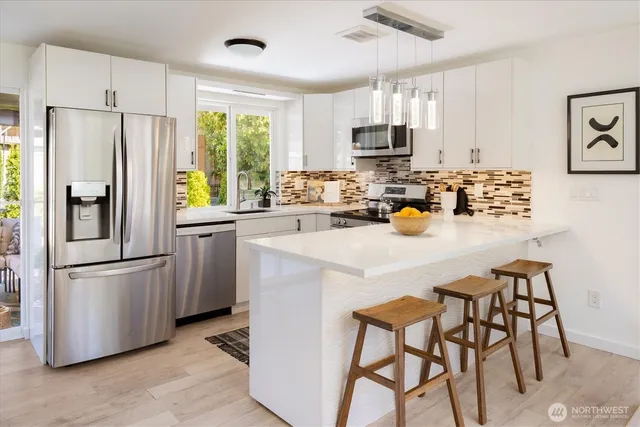 $649,000 | 1929 201st Place Southwest, Lynnwood, WA 98036