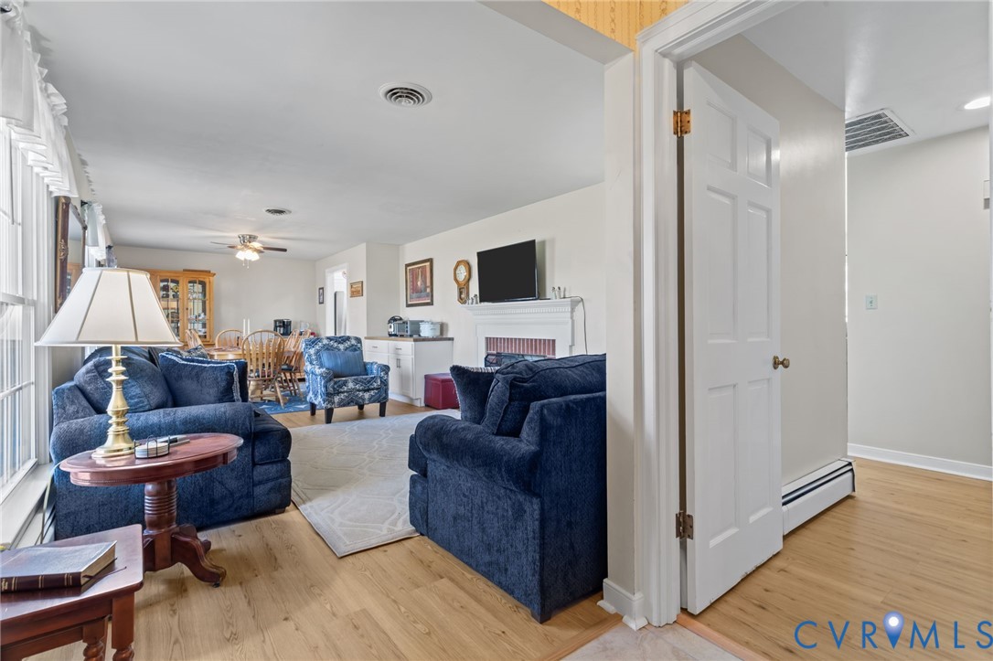 3258 West River Road Scottsville, VA 24590 - Photo 5 of 48