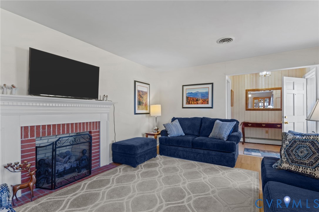 3258 West River Road Scottsville, VA 24590 - Photo 7 of 48