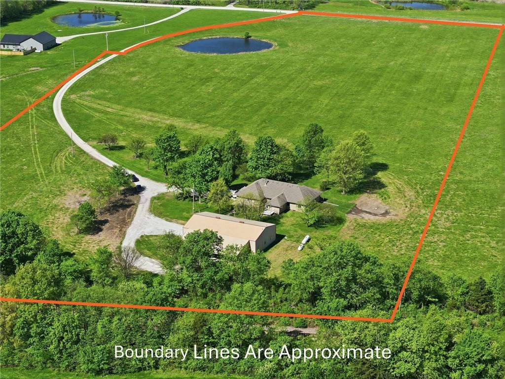 28005 South Belle Plain Road Harrisonville, MO 64701 - Photo 2 of 33