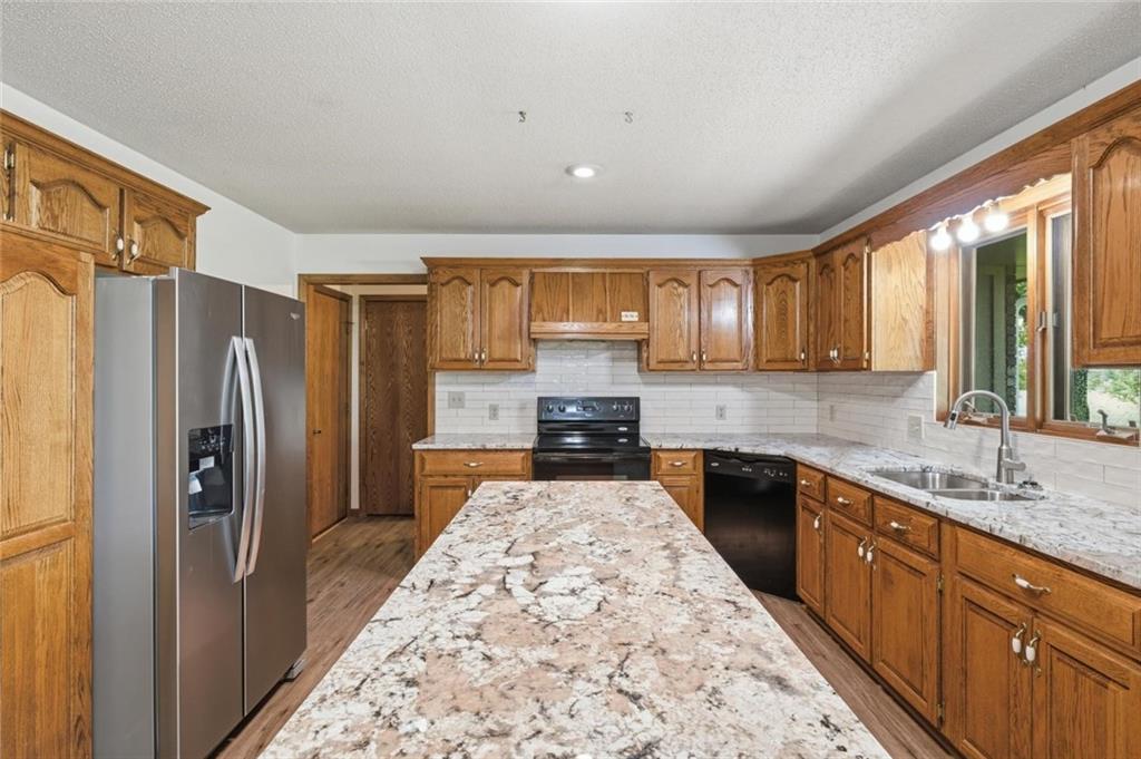 28005 South Belle Plain Road Harrisonville, MO 64701 - Photo 4 of 33