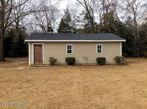 248 Peter Grant Road Snow Hill, NC 28580 - Photo 24 of 26 Detached Garage / Storage Building view 2