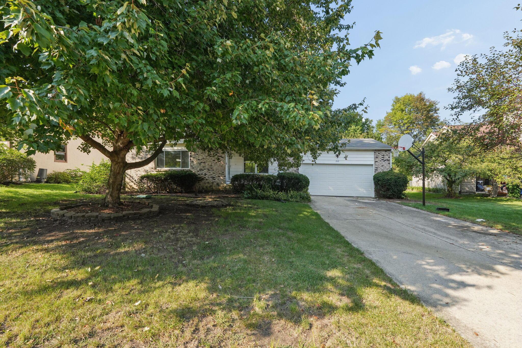 242 Devon Road Delaware, OH 43015 - Photo 3 of 34 3-web-or-mls-242-devon-rd