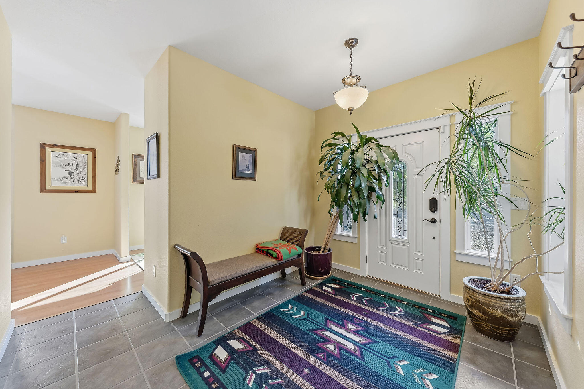 158 Rockingham Circle Eagle Point, OR 97524 - Photo 3 of 58 079A9206