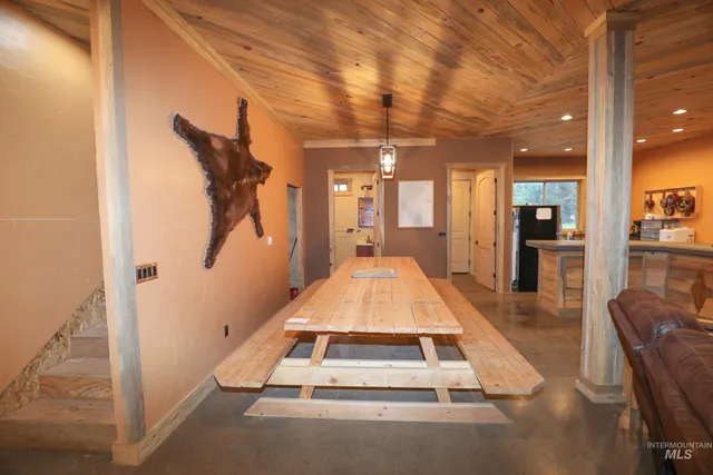 $4,950,000 | 79250 Lookout Mountain Road, Elgin, OR 97827