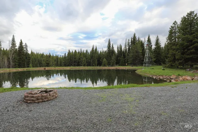 $4,950,000 | 79250 Lookout Mountain Road, Elgin, OR 97827