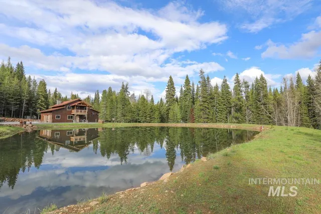 $4,950,000 | 79250 Lookout Mountain Road, Elgin, OR 97827