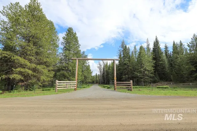 $4,950,000 | 79250 Lookout Mountain Road, Elgin, OR 97827