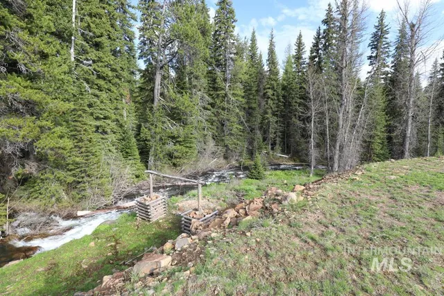 $4,950,000 | 79250 Lookout Mountain Road, Elgin, OR 97827