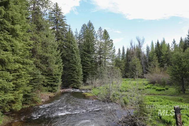 $4,950,000 | 79250 Lookout Mountain Road, Elgin, OR 97827