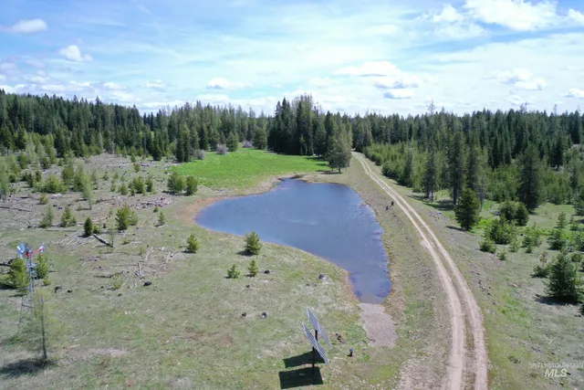 $4,950,000 | 79250 Lookout Mountain Road, Elgin, OR 97827