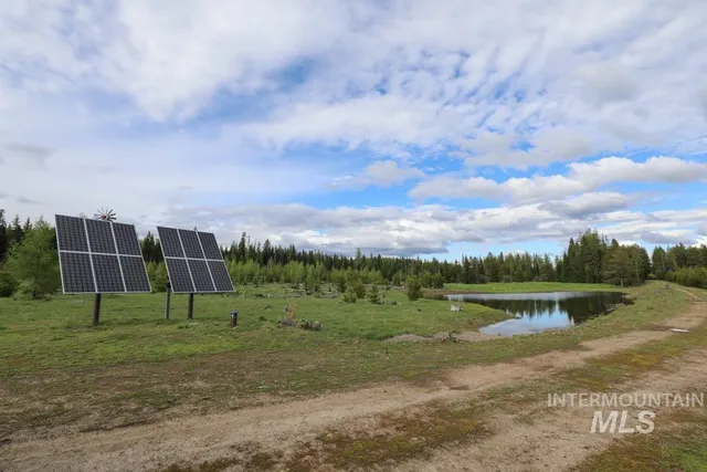 $4,950,000 | 79250 Lookout Mountain Road, Elgin, OR 97827