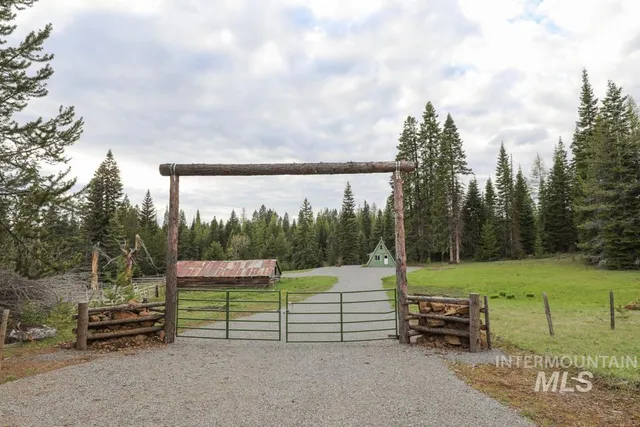 $4,950,000 | 79250 Lookout Mountain Road, Elgin, OR 97827